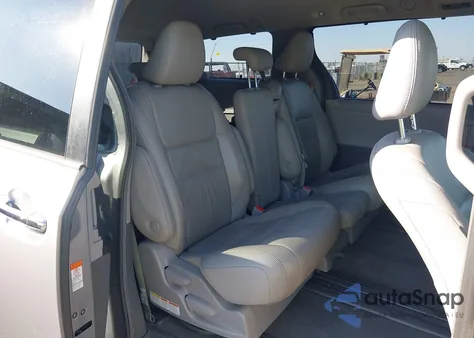 2018 Toyota Sienna Xle 8 Passenger из США, поврежденный, VIN 5TDYZ3DC7JS948201